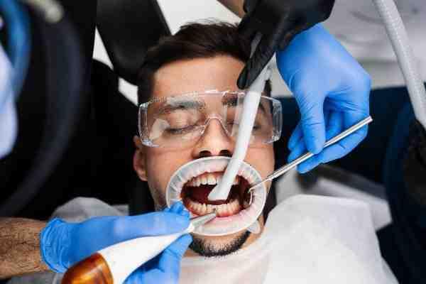 emergency dentist in Glasgow